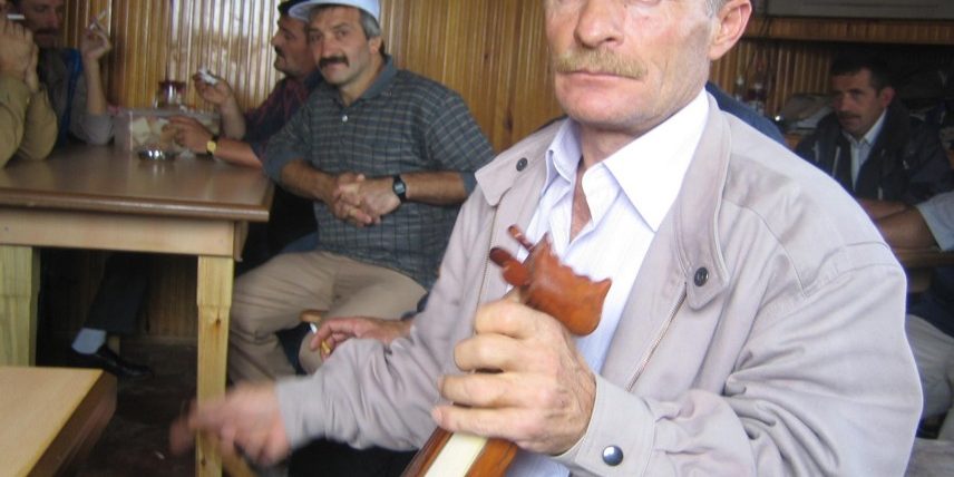 Ποντιακή μουσική, social media και πολιτικός ακτιβισμός στην Τουρκία Ποντιακή μουσική, social media και πολιτικός ακτιβισμός στην Τουρκία