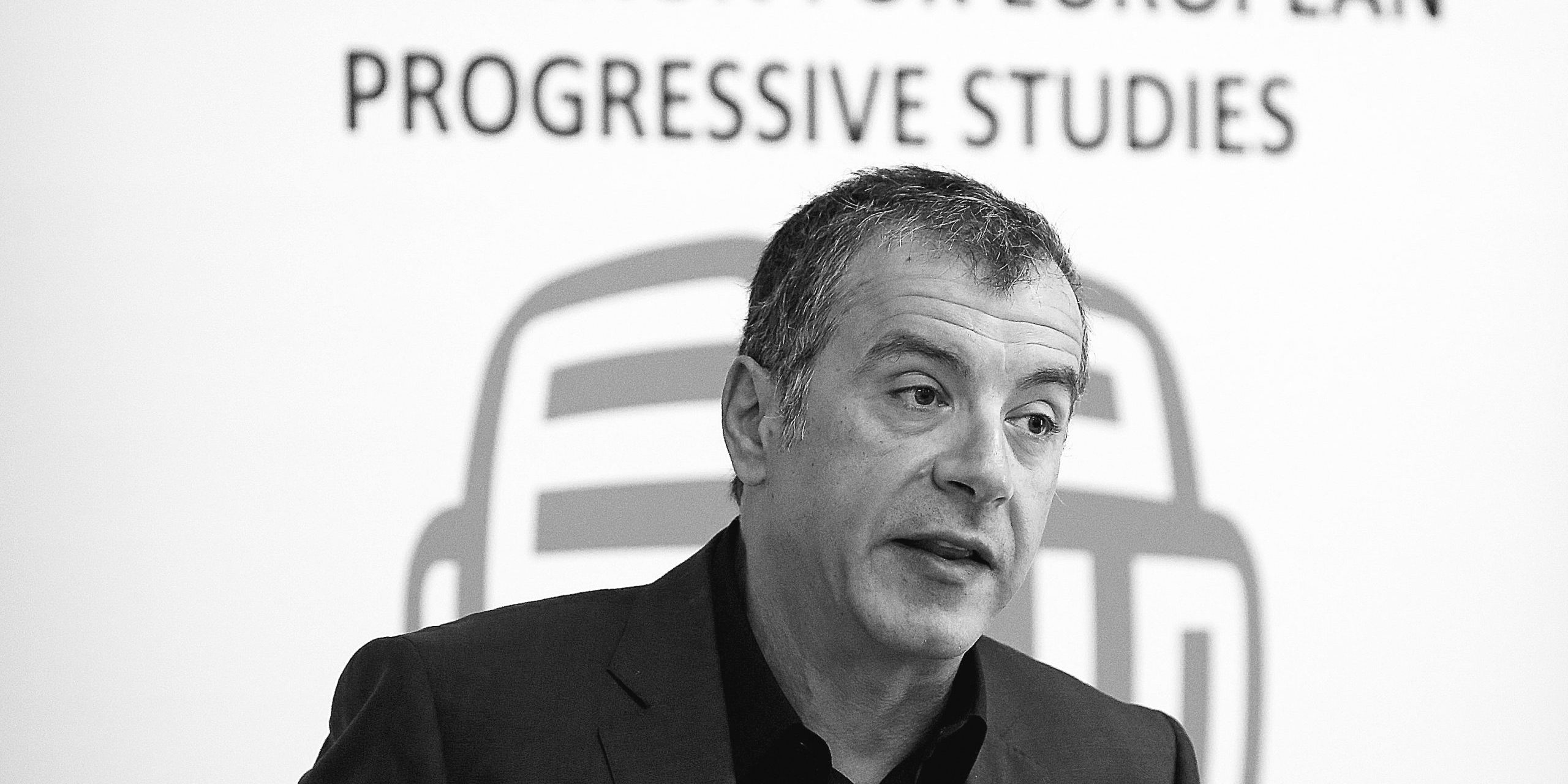 Σταύρος Θεοδωράκης